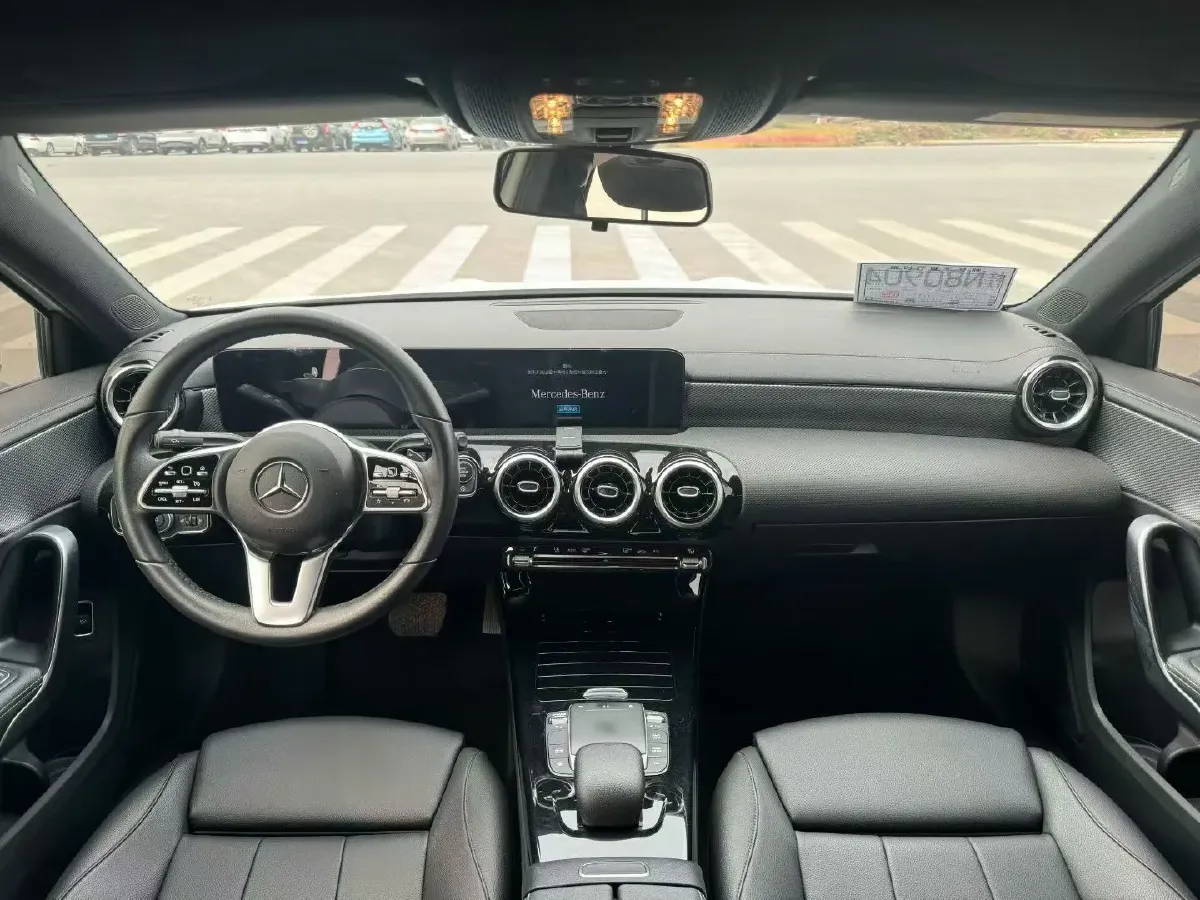 2022 Mercedes-Benz A Class 1.3T 136HP L4 7DCT,autocango,china used car exporter,china ev exporter,chinese used car exporter,chinese used ev exporter