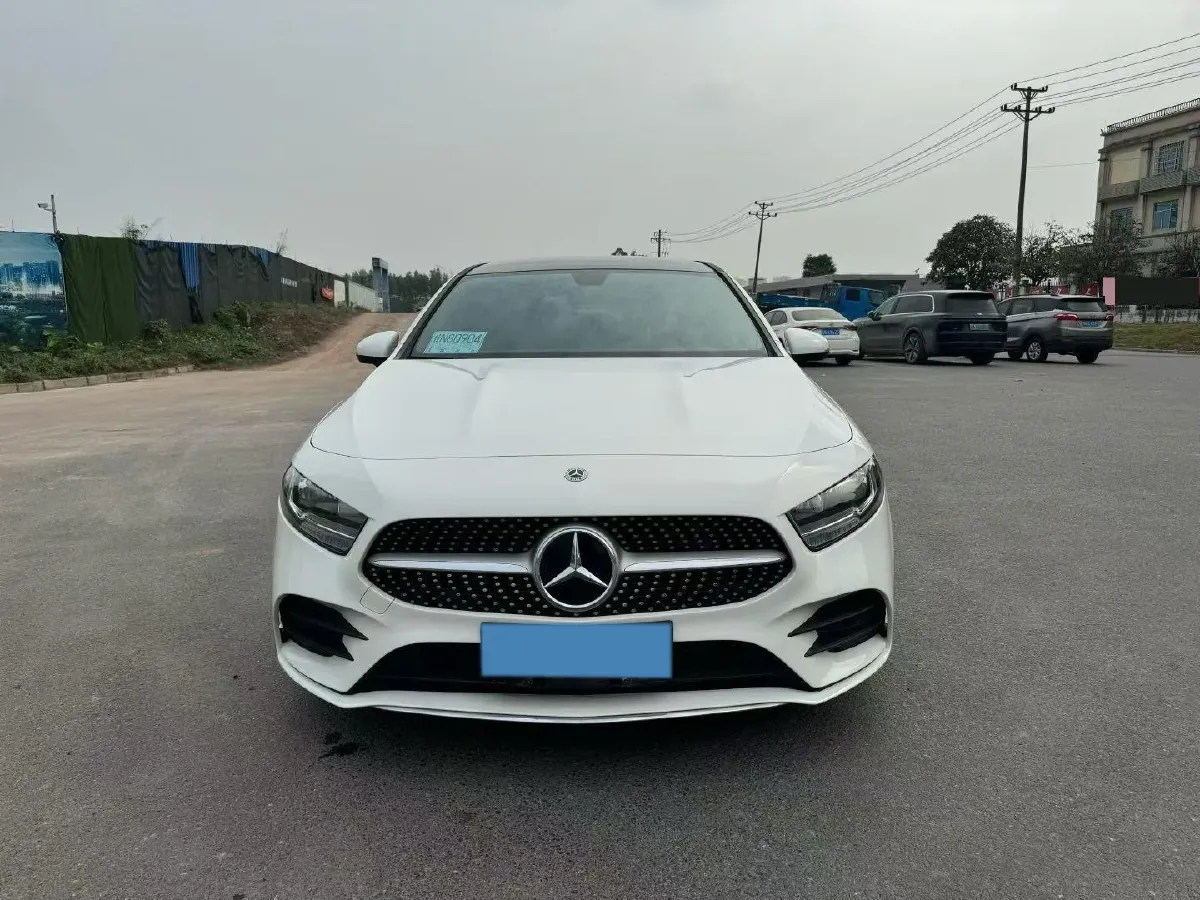 2022 Mercedes-Benz A Class 1.3T 136HP L4 7DCT,autocango,china used car exporter,china ev exporter,chinese used car exporter,chinese used ev exporter