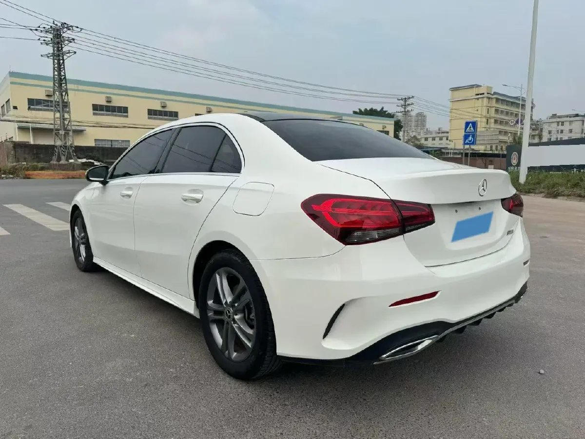 2022 Mercedes-Benz A Class 1.3T 136HP L4 7DCT,autocango,china used car exporter,china ev exporter,chinese used car exporter,chinese used ev exporter