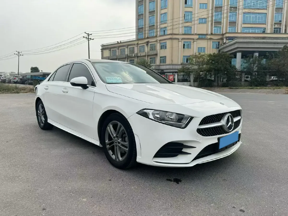 2022 Mercedes-Benz A Class 1.3T 136HP L4 7DCT,autocango,china used car exporter,china ev exporter,chinese used car exporter,chinese used ev exporter
