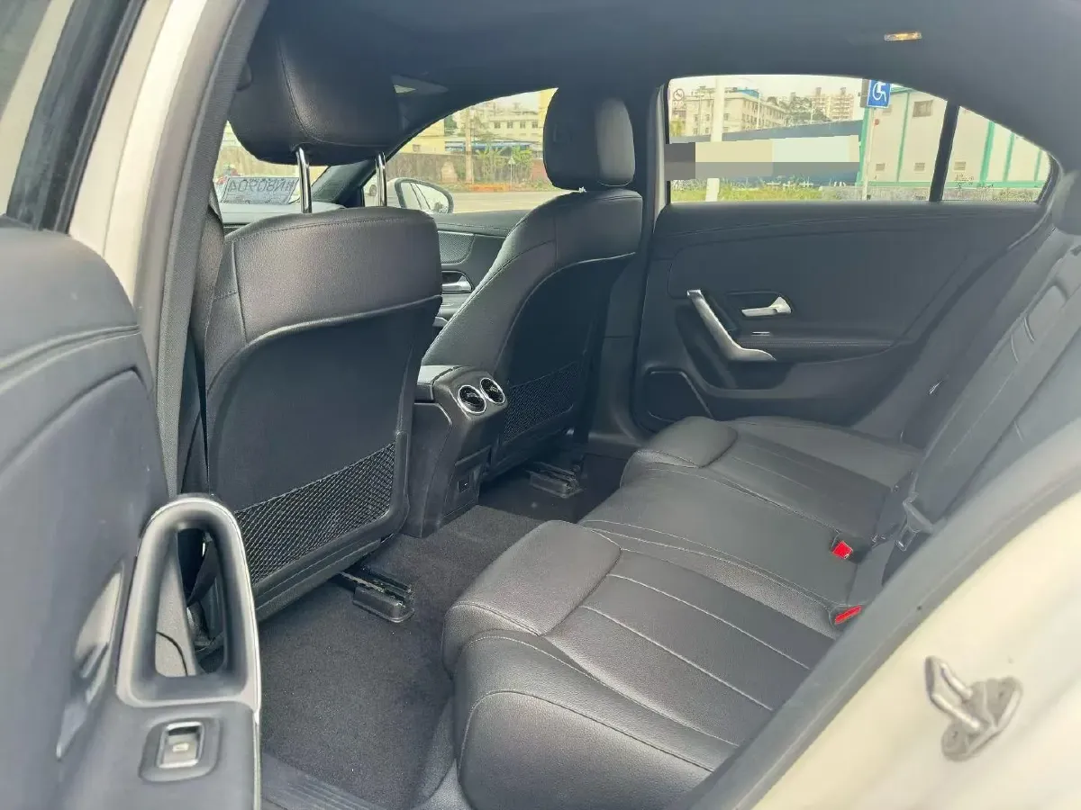2022 Mercedes-Benz A Class 1.3T 136HP L4 7DCT,autocango,china used car exporter,china ev exporter,chinese used car exporter,chinese used ev exporter