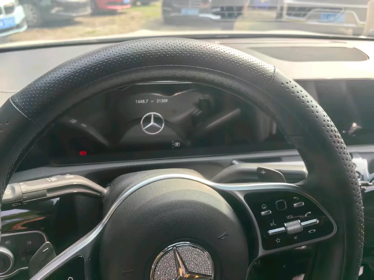 2022 Mercedes-Benz A Class 1.3T 163HP L4 7DCT,autocango,china used car exporter,china ev exporter,chinese used car exporter,chinese used ev exporter