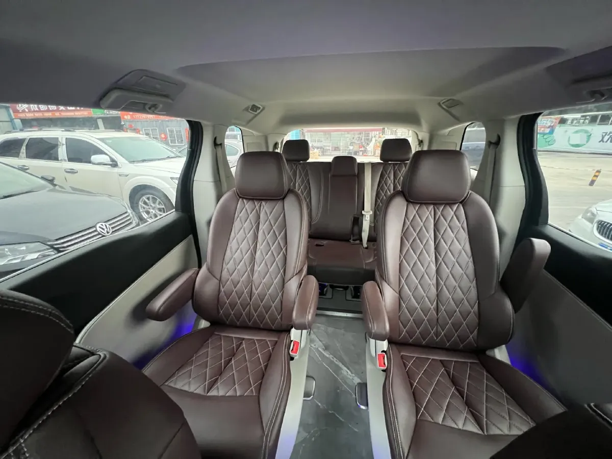 2021 Buick GL8 2.0T 237HP L4 9AT,autocango,china used car exporter,china ev exporter,chinese used car exporter,chinese used ev exporter