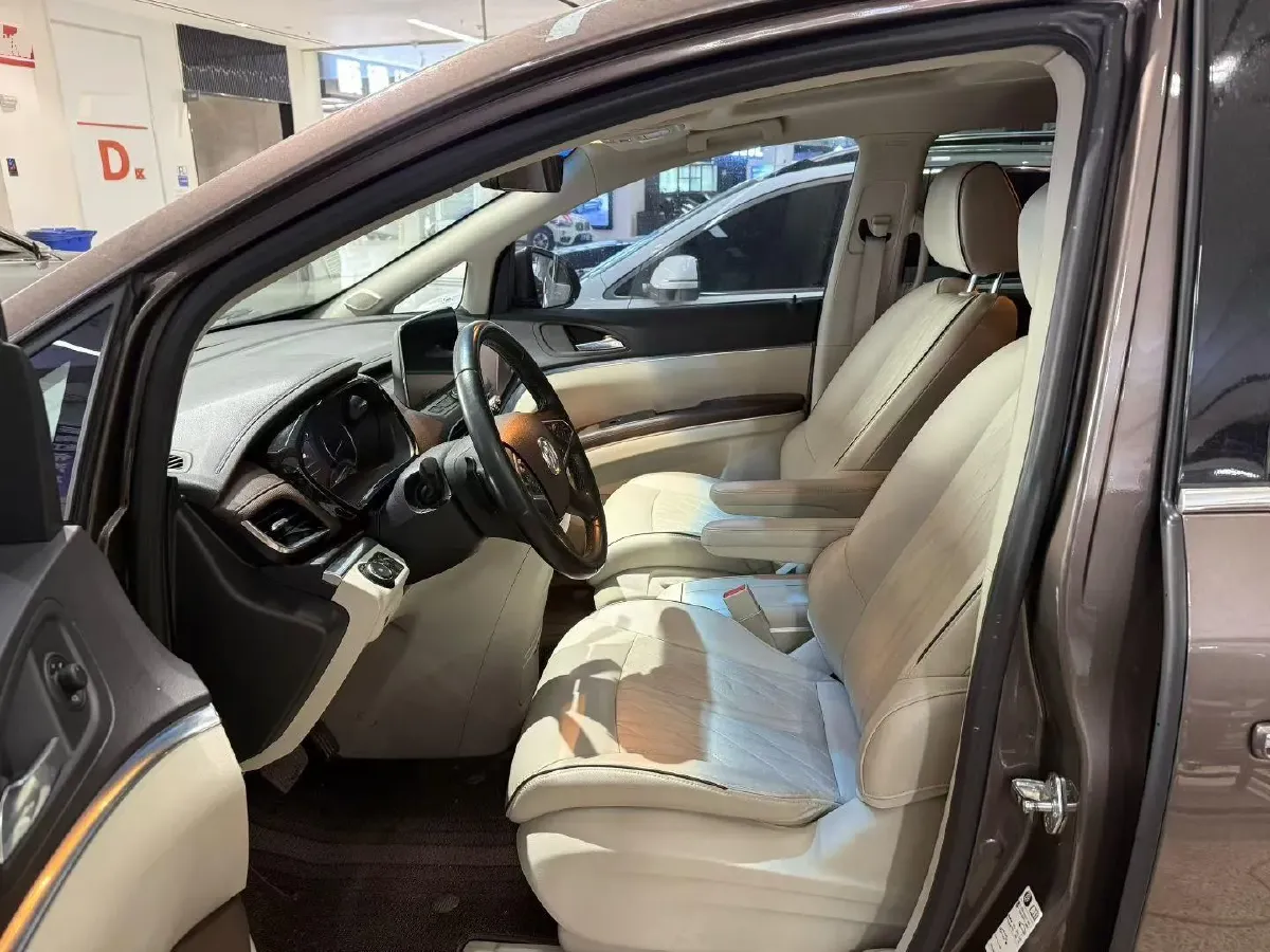 2022 Buick GL8 2.0T 237HP L4 9AT,autocango,china used car exporter,china ev exporter,chinese used car exporter,chinese used ev exporter