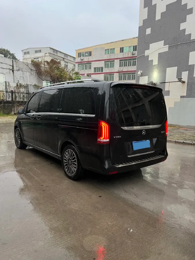 2018 Mercedes-Benz V Class 2.0T 211HP L4 7AT,autocango,china used car exporter,china ev exporter,chinese used car exporter,chinese used ev exporter