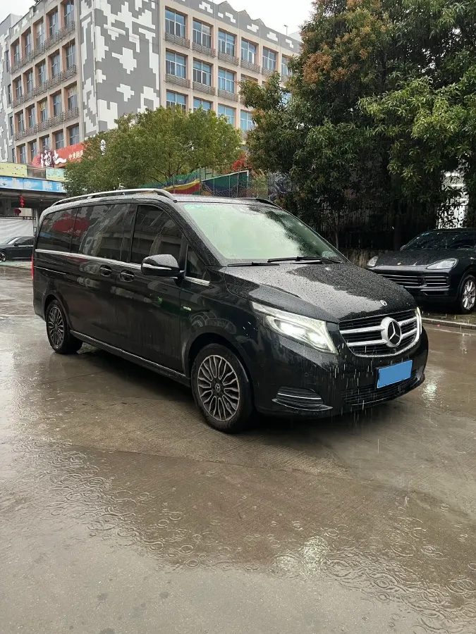 2018 Mercedes-Benz V Class 2.0T 211HP L4 7AT,autocango,china used car exporter,china ev exporter,chinese used car exporter,chinese used ev exporter