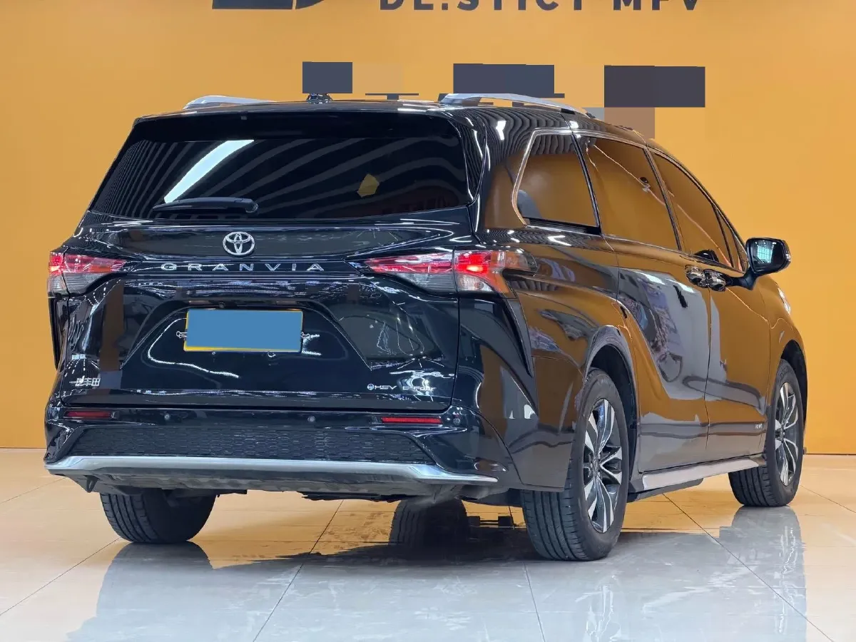 2024 Toyota Granvia 2.5L 189HP L4 E-CVT Hybrid,autocango,china used car exporter,china ev exporter,chinese used car exporter,chinese used ev exporter
