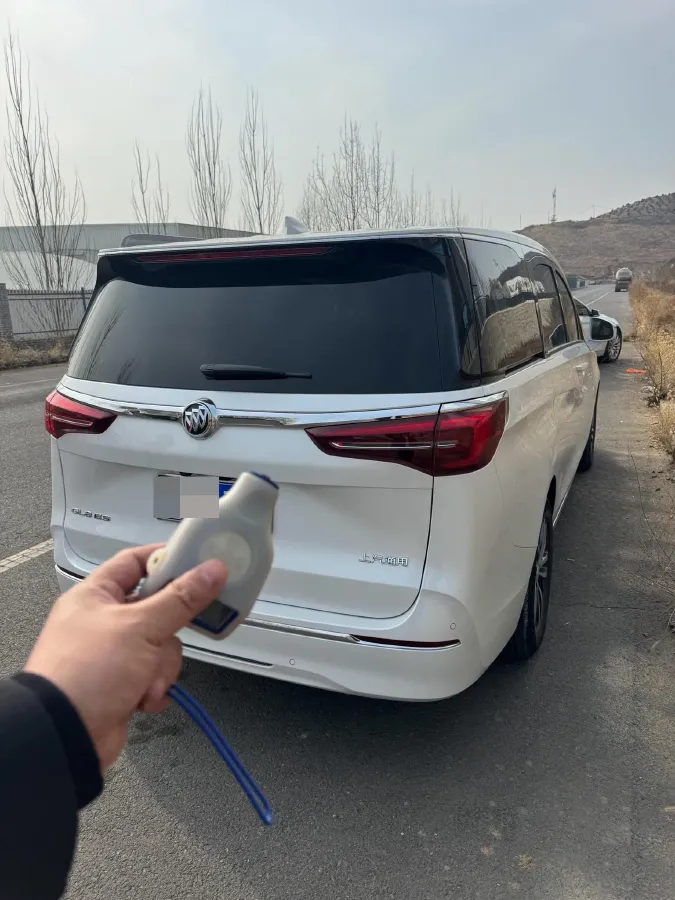 2023 Buick GL8 2.0T 237HP L4 9AT,autocango,china used car exporter,china ev exporter,chinese used car exporter,chinese used ev exporter