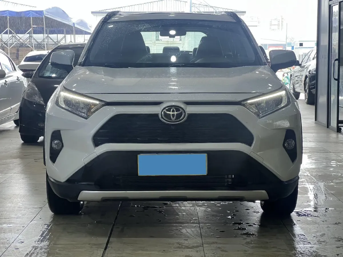 2021 Toyota RAV4 2.0L 171HP L4 CVT,autocango,china used car exporter,china ev exporter,chinese used car exporter,chinese used ev exporter
