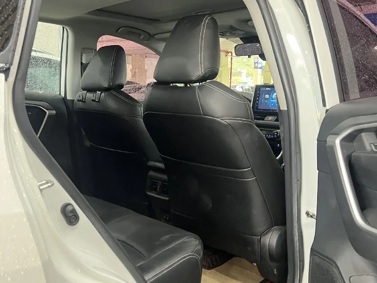 2021 Toyota RAV4 2.0L 171HP L4 CVT,autocango,china used car exporter,china ev exporter,chinese used car exporter,chinese used ev exporter