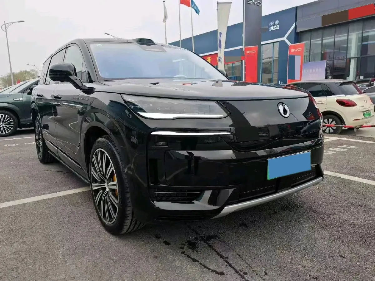 2025 Denza DenzaN9 2.0T 207HP L4 E-CVT PHEV,autocango,china used car exporter,china ev exporter,chinese used car exporter,chinese used ev exporter
