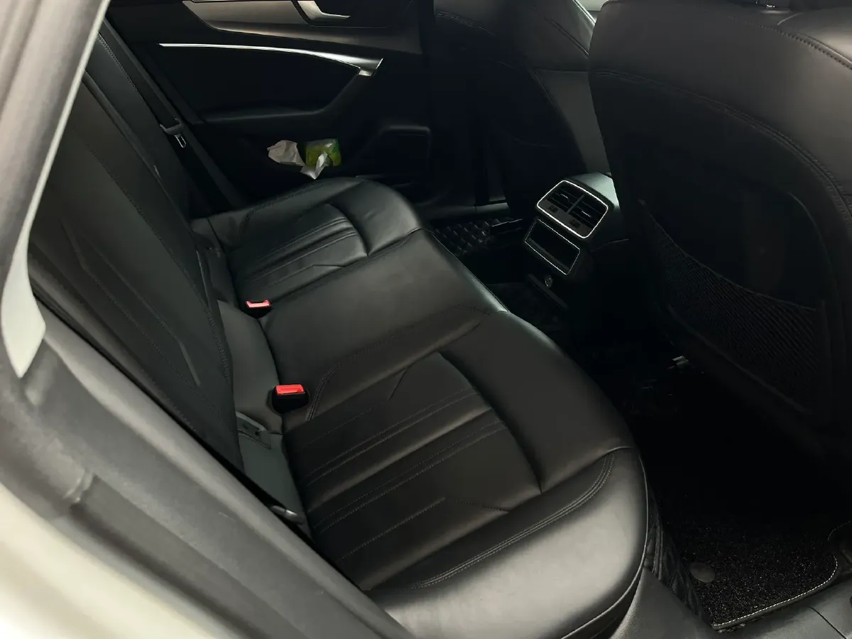 2021 Audi A7 2.0T 245HP L4 7DCT,autocango,china used car exporter,china ev exporter,chinese used car exporter,chinese used ev exporter