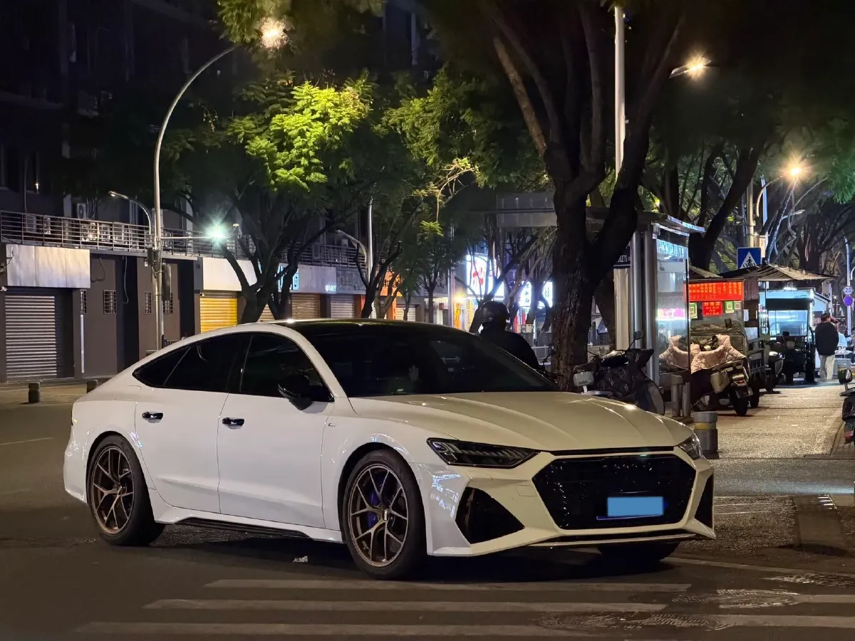 2021 Audi A7 2.0T 245HP L4 7DCT,autocango,china used car exporter,china ev exporter,chinese used car exporter,chinese used ev exporter