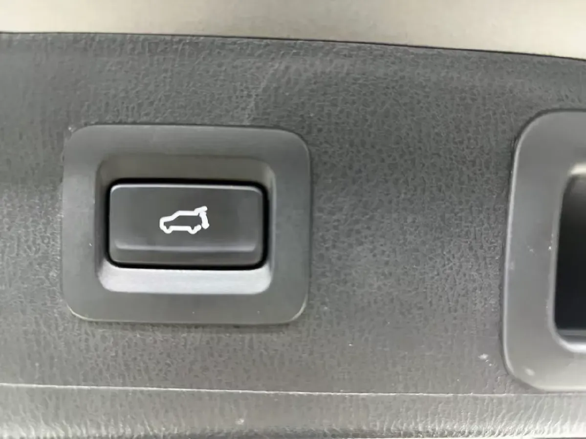 2022 MAXUS XinTu V90 2.0T 150HP L4 6AT,autocango,china used car exporter,china ev exporter,chinese used car exporter,chinese used ev exporter