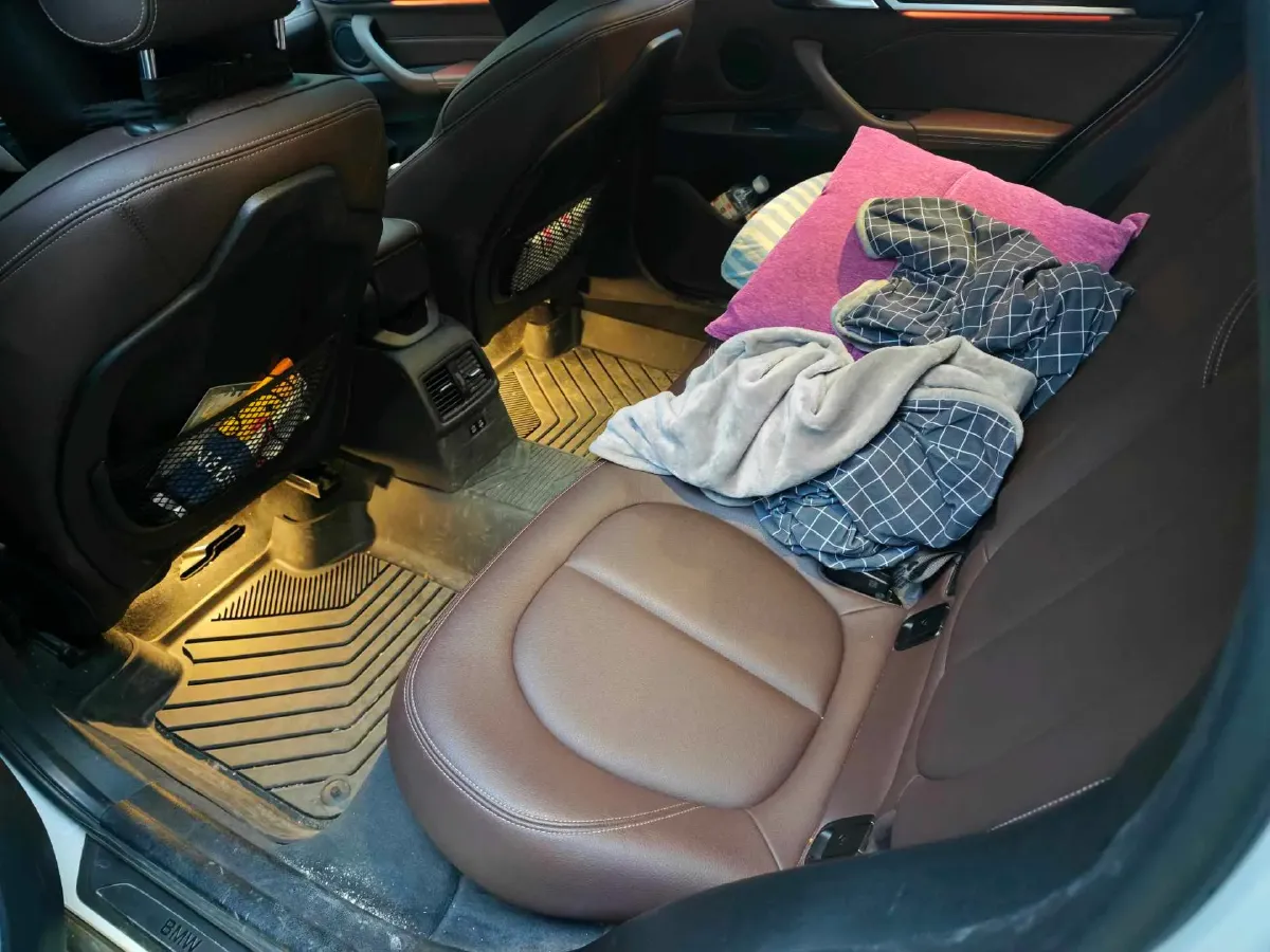 2020 BMW X1 2.0T 192HP L4 8AT,autocango,china used car exporter,china ev exporter,chinese used car exporter,chinese used ev exporter