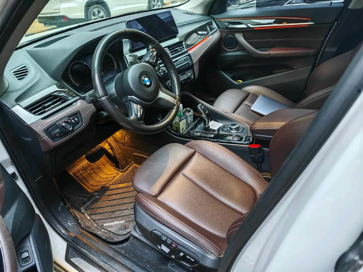 2020 BMW X1 2.0T 192HP L4 8AT,autocango,china used car exporter,china ev exporter,chinese used car exporter,chinese used ev exporter