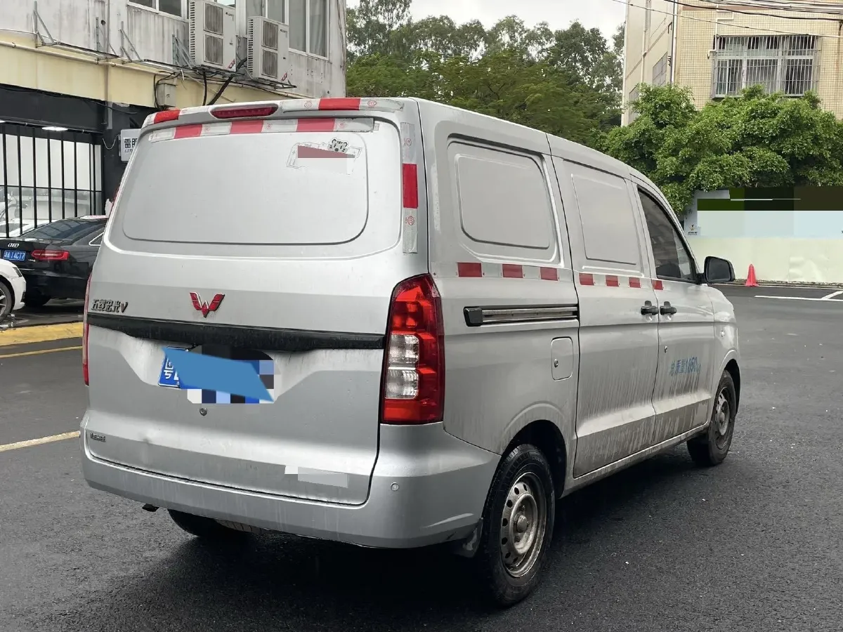 2021 WuLing RongGuang Mini Truck 1.2L 76HP L4 5MT,autocango,china used car exporter,china ev exporter,chinese used car exporter,chinese used ev exporter