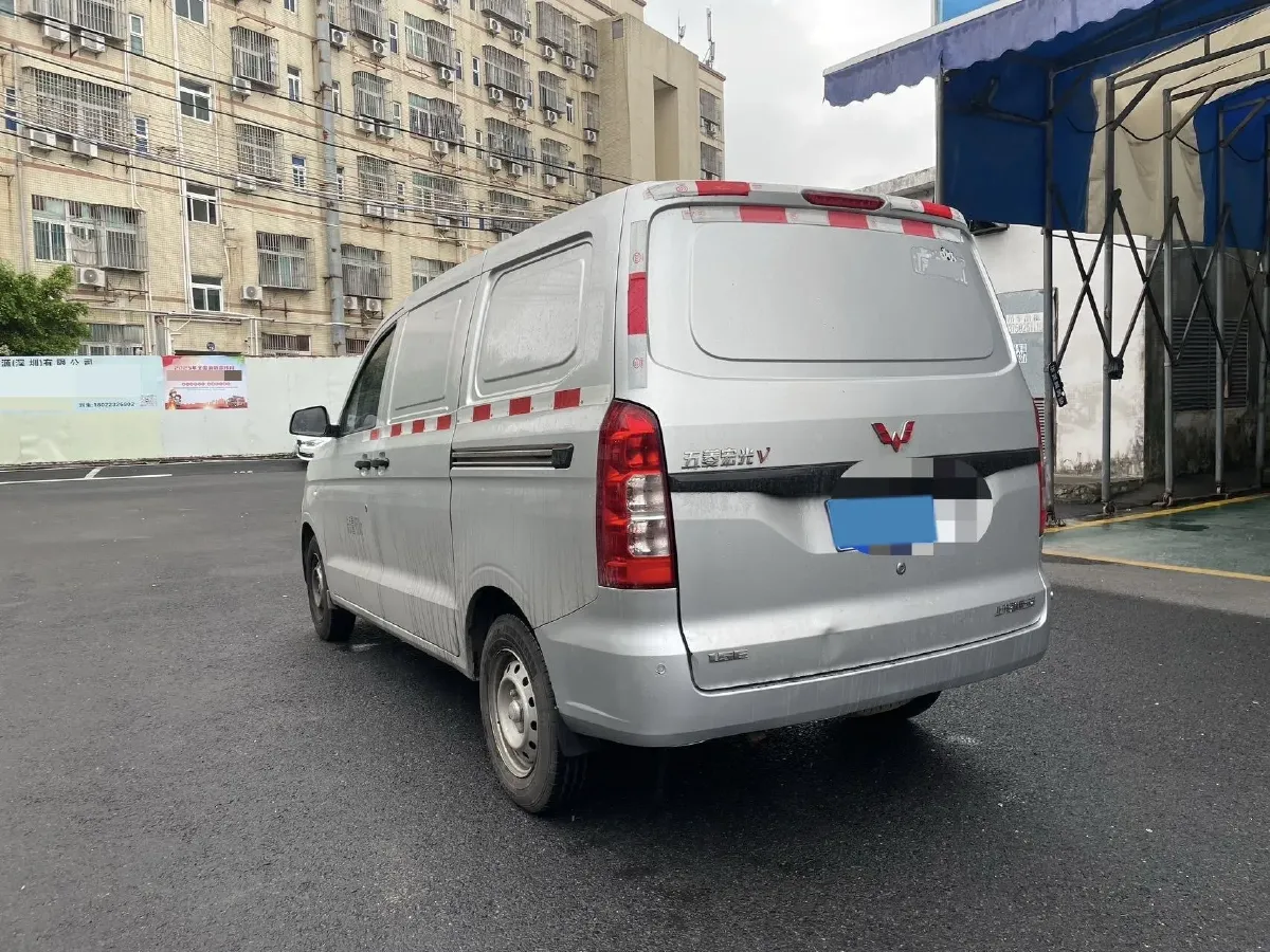 2021 WuLing RongGuang Mini Truck 1.2L 76HP L4 5MT,autocango,china used car exporter,china ev exporter,chinese used car exporter,chinese used ev exporter