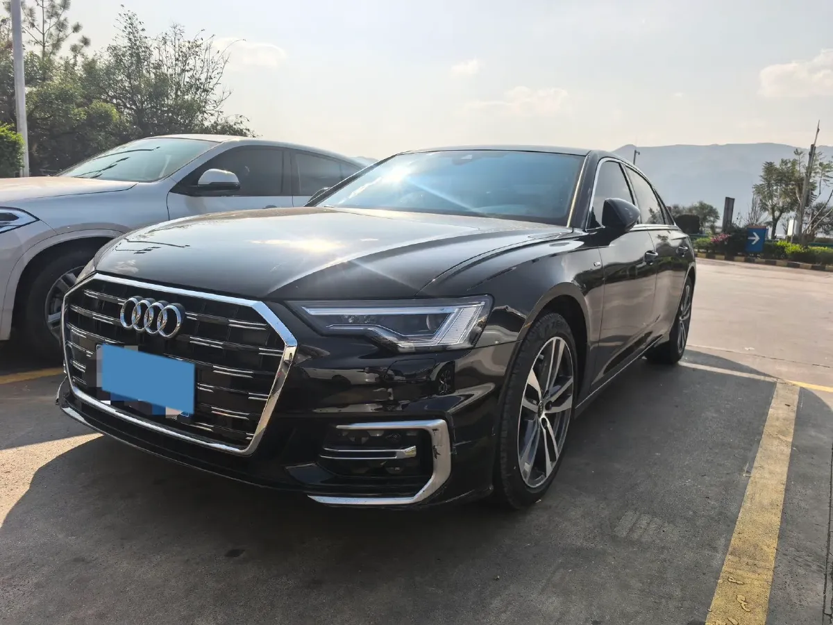 2024 Audi A6L 2.0T 190HP L4 7DCT,autocango,china used car exporter,china ev exporter,chinese used car exporter,chinese used ev exporter
