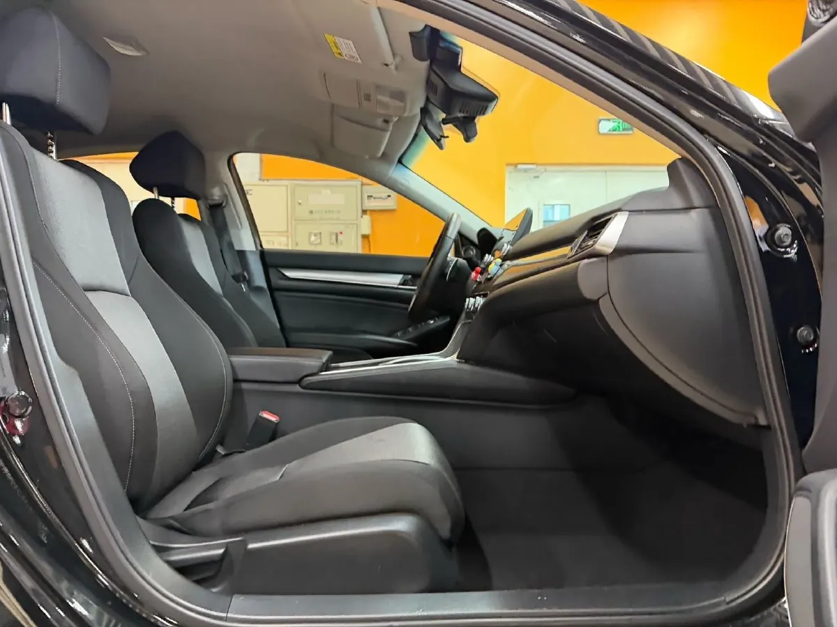 2022 Honda Accord 2.0L 146HP L4 E-CVT Hybrid,autocango,china used car exporter,china ev exporter,chinese used car exporter,chinese used ev exporter