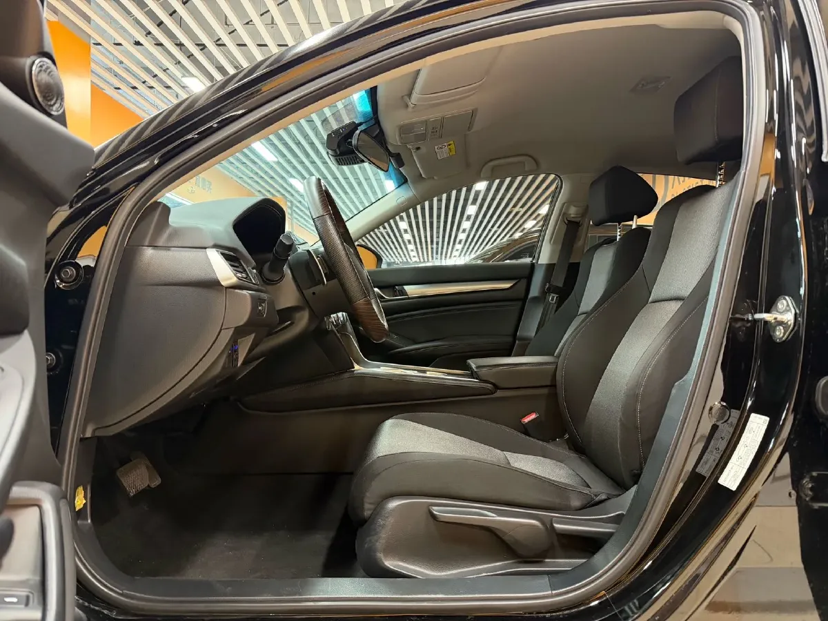 2022 Honda Accord 2.0L 146HP L4 E-CVT Hybrid,autocango,china used car exporter,china ev exporter,chinese used car exporter,chinese used ev exporter