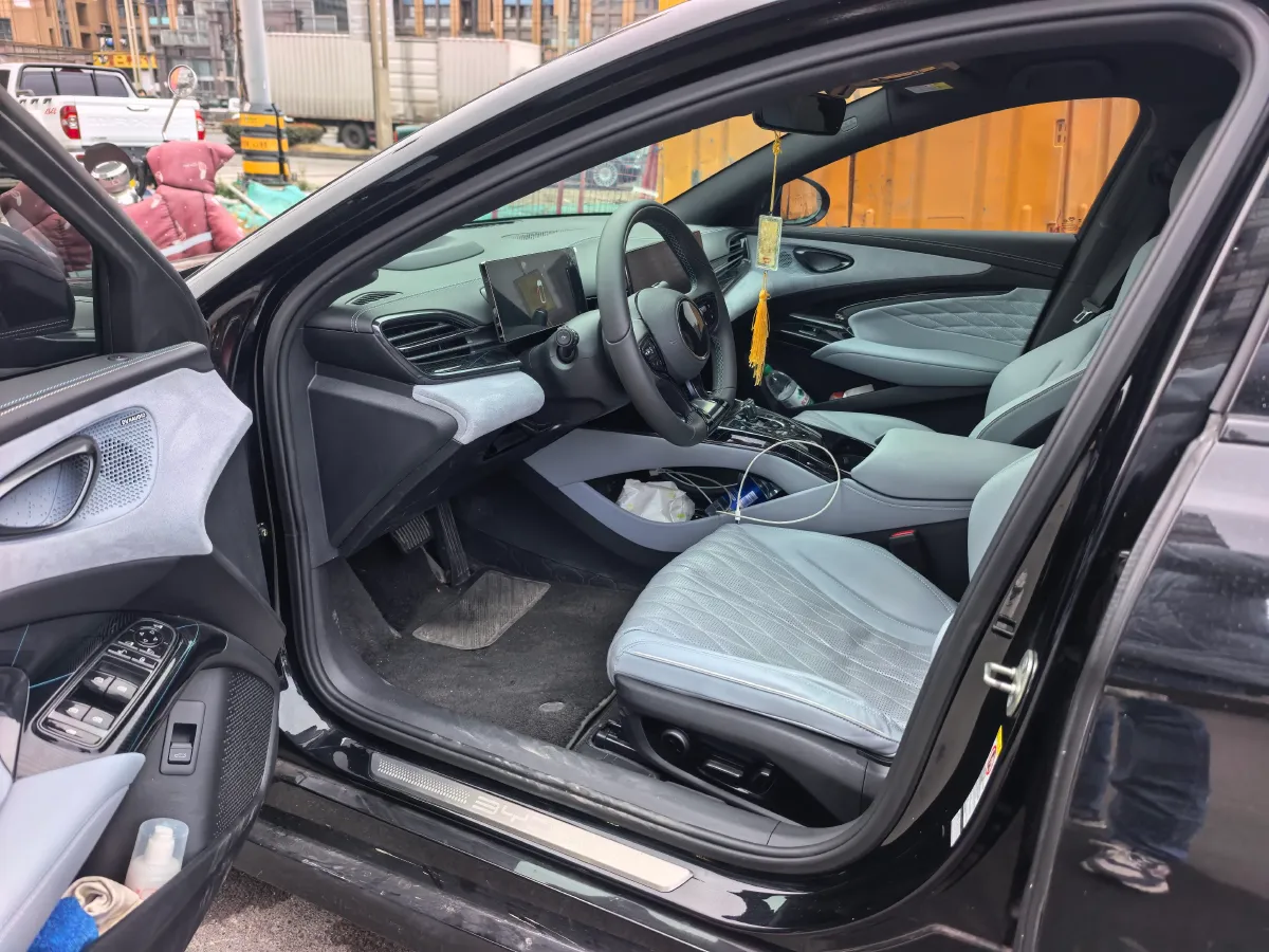 2022 AITO AITO M5 Range Extended 125HP REEV 40KWH,autocango,china used car exporter,china ev exporter,chinese used car exporter,chinese used ev exporter