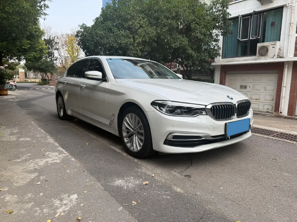 2020 BMW 5 Series 2.0T 184HP L4 8AT PHEV 17.7KWH,autocango,china used car exporter,china ev exporter,chinese used car exporter,chinese used ev exporter
