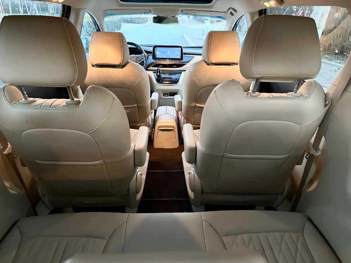 2023 Buick GL8 2.0T 237HP L4 9AT,autocango,china used car exporter,china ev exporter,chinese used car exporter,chinese used ev exporter