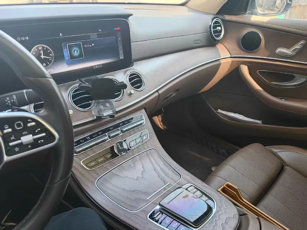 2020 Mercedes-Benz E Class 1.5T 184HP L4 9AT,autocango,china used car exporter,china ev exporter,chinese used car exporter,chinese used ev exporter