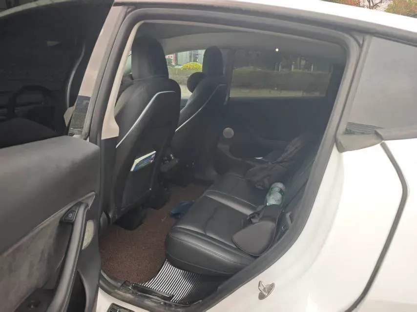 2022 Tesla Model Y BEV 60KWH,autocango,china used car exporter,china ev exporter,chinese used car exporter,chinese used ev exporter