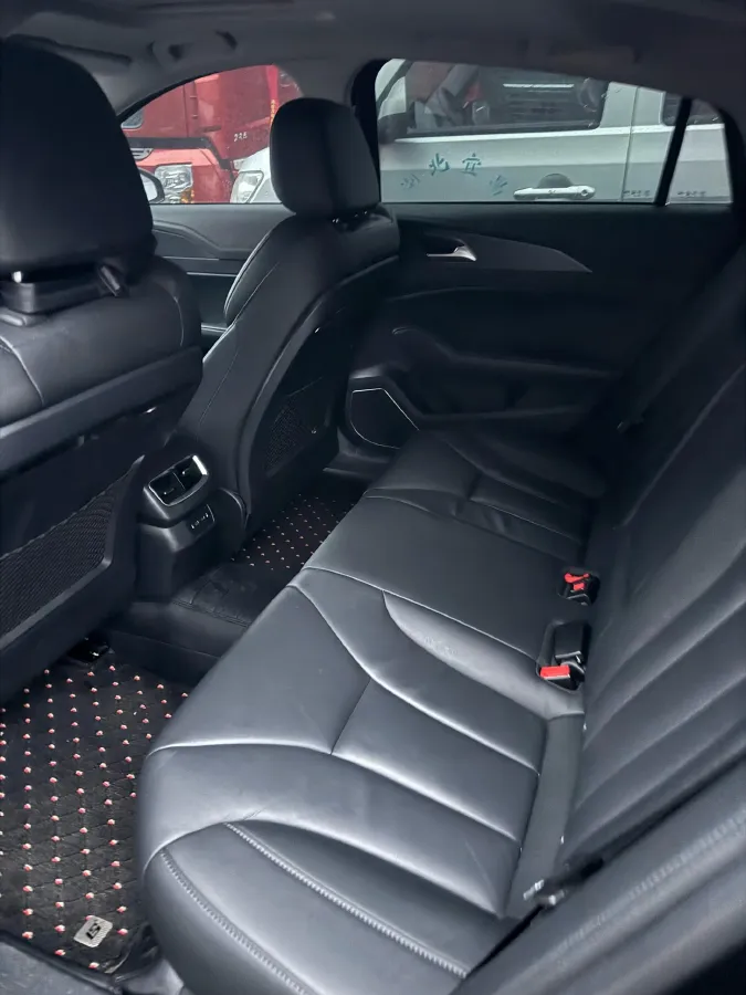 2020 HongQi H5 1.5T 169HP L4 7DCT,autocango,china used car exporter,china ev exporter,chinese used car exporter,chinese used ev exporter