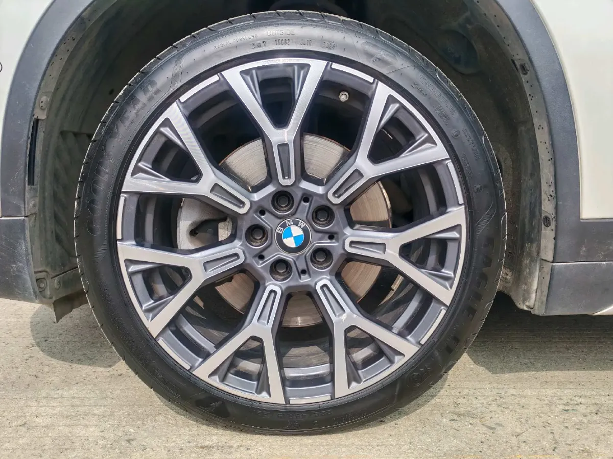 2020 BMW X1 2.0T 192HP L4 8AT,autocango,china used car exporter,china ev exporter,chinese used car exporter,chinese used ev exporter