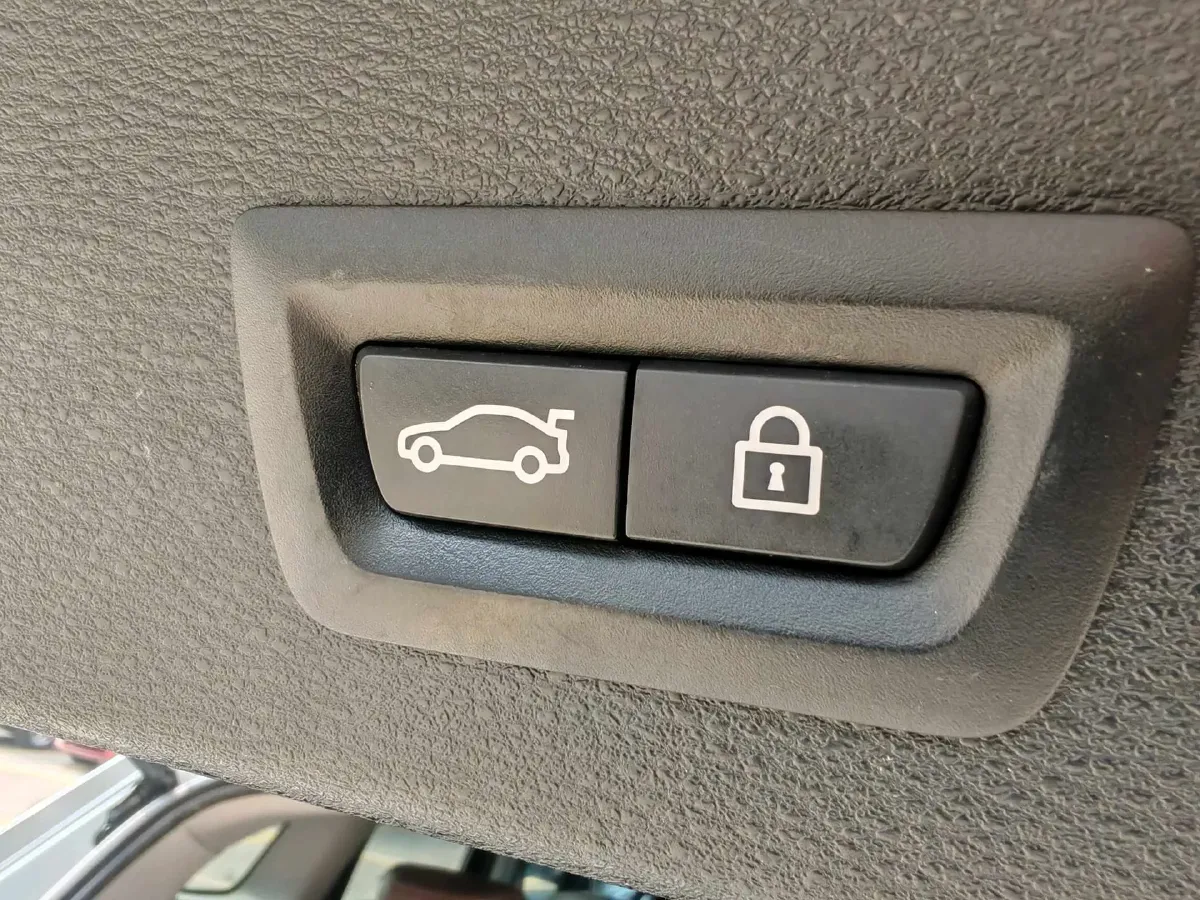 2020 BMW X1 2.0T 192HP L4 8AT,autocango,china used car exporter,china ev exporter,chinese used car exporter,chinese used ev exporter