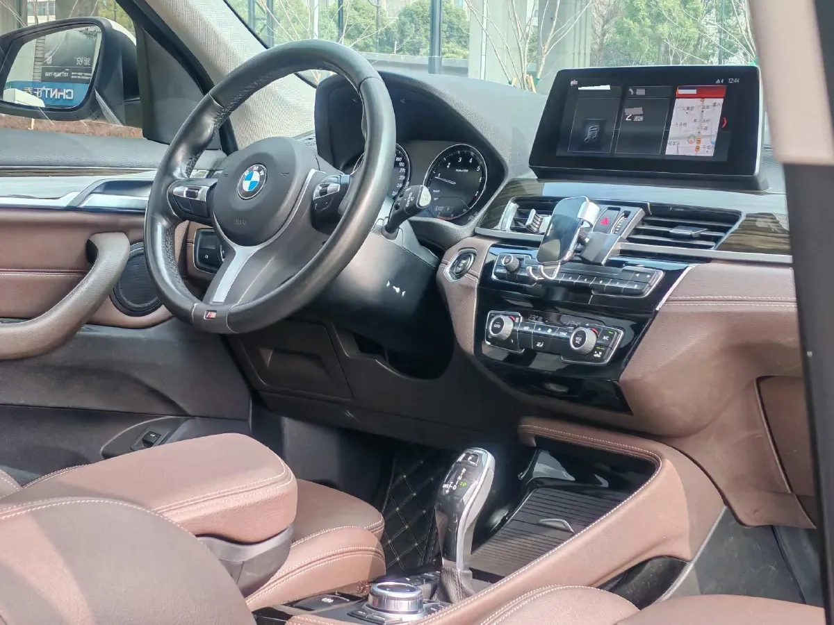 2020 BMW X1 2.0T 192HP L4 8AT,autocango,china used car exporter,china ev exporter,chinese used car exporter,chinese used ev exporter