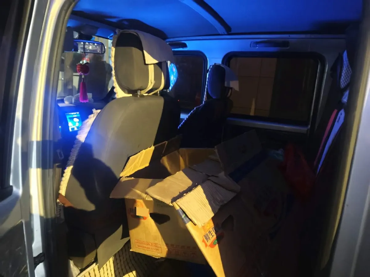 2019 WuLing RongGuang New Truck 1.5L 107HP L4 5MT,autocango,china used car exporter,china ev exporter,chinese used car exporter,chinese used ev exporter