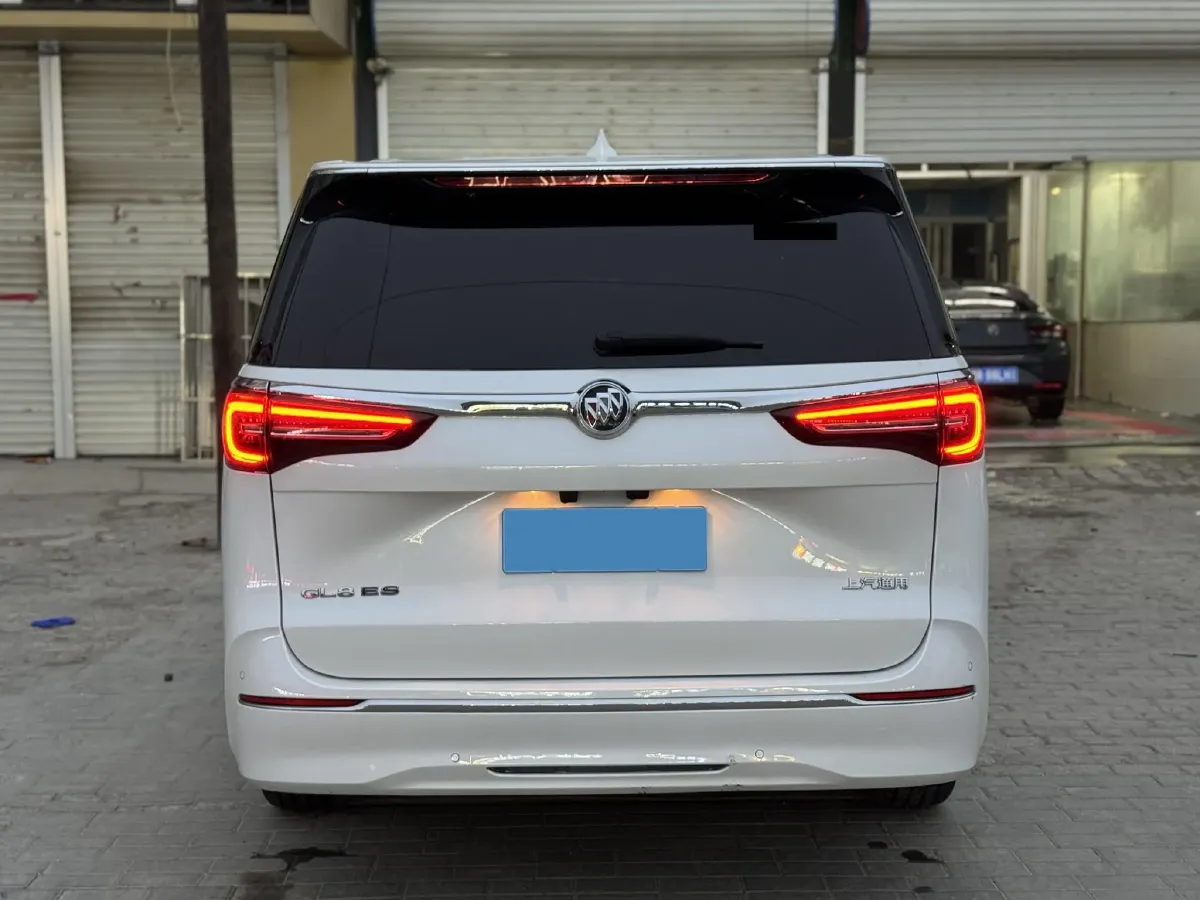 2023 Buick GL8 2.0T 237HP L4 9AT,autocango,china used car exporter,china ev exporter,chinese used car exporter,chinese used ev exporter