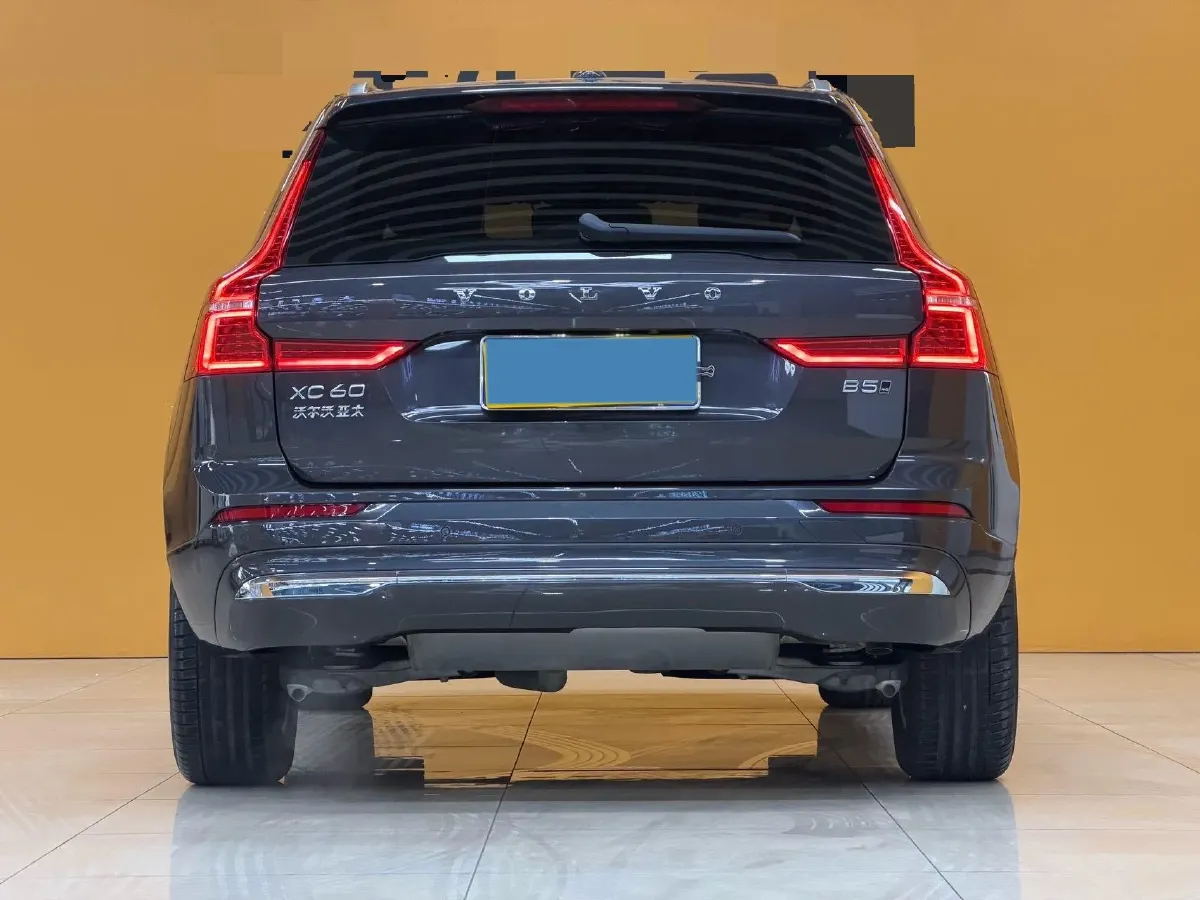 2022 Volvo XC60 2.0T 250HP L4 8AT,autocango,china used car exporter,china ev exporter,chinese used car exporter,chinese used ev exporter
