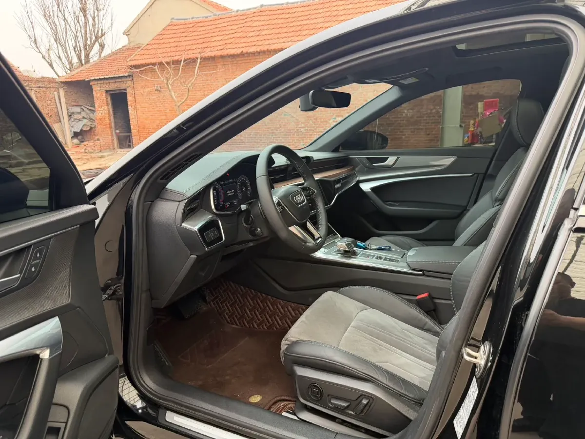 2019 Audi A6L 2.0T 190HP L4 7DCT,autocango,china used car exporter,china ev exporter,chinese used car exporter,chinese used ev exporter