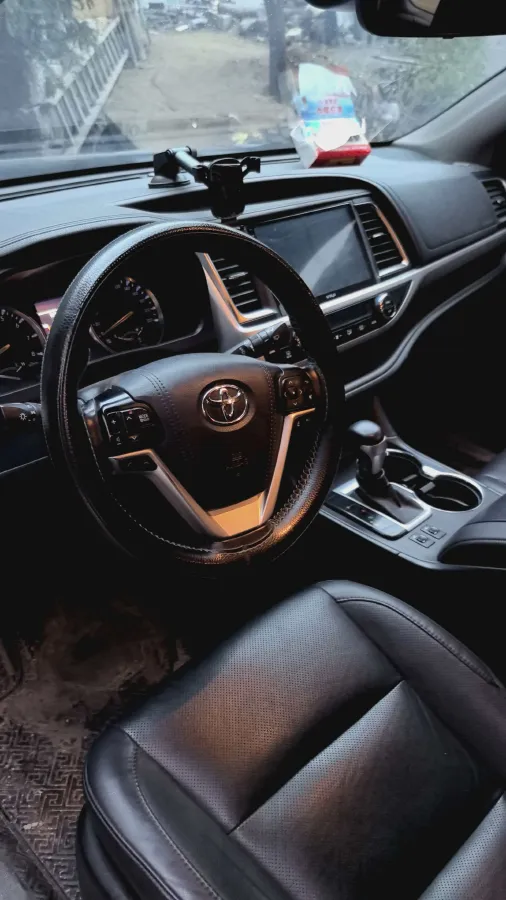 2021 Toyota Highlander 2.0T 220HP L4 6AT,autocango,china used car exporter,china ev exporter,chinese used car exporter,chinese used ev exporter
