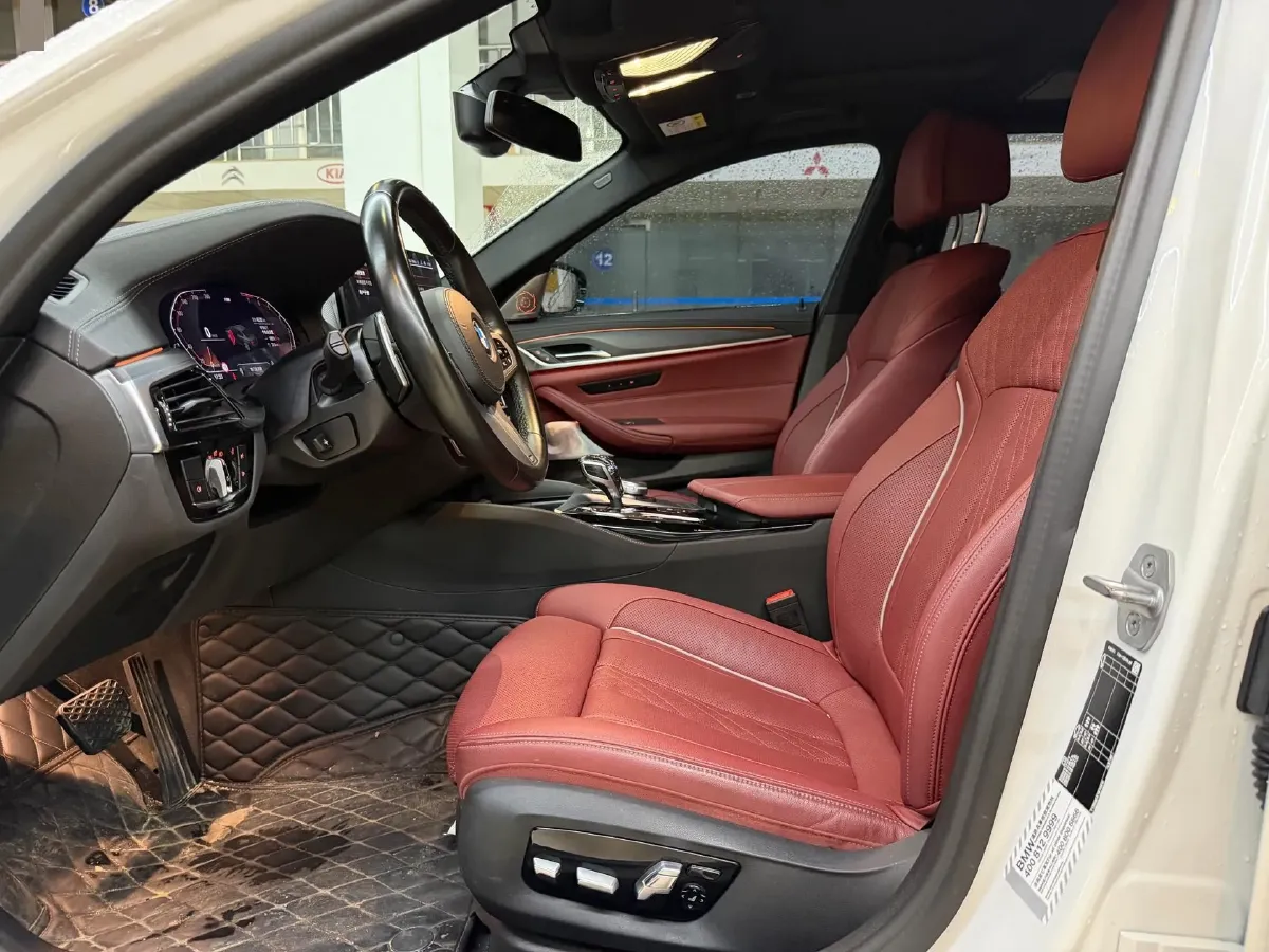 2022 BMW 5 Series 2.0T 252HP L4 8AT,autocango,china used car exporter,china ev exporter,chinese used car exporter,chinese used ev exporter