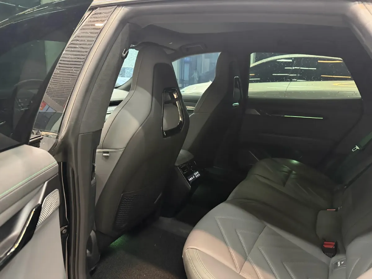 2022 Zeekr 001 BEV 100KWH,autocango,china used car exporter,china ev exporter,chinese used car exporter,chinese used ev exporter