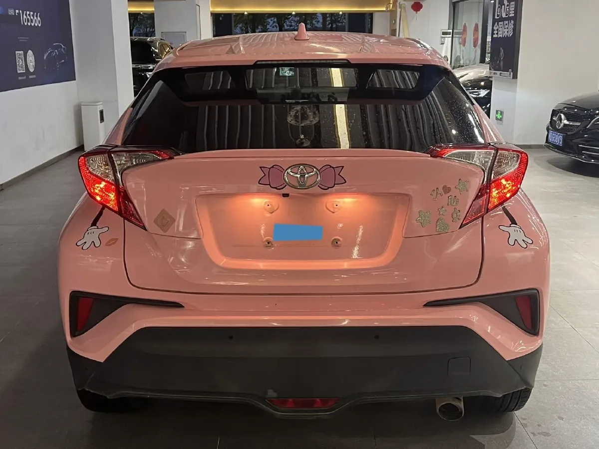 2020 Toyota C-HR 2.0L 171HP L4 CVT,autocango,china used car exporter,china ev exporter,chinese used car exporter,chinese used ev exporter