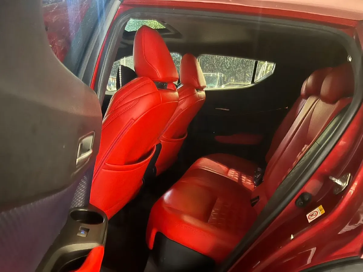 2020 Toyota C-HR 2.0L 171HP L4 CVT,autocango,china used car exporter,china ev exporter,chinese used car exporter,chinese used ev exporter