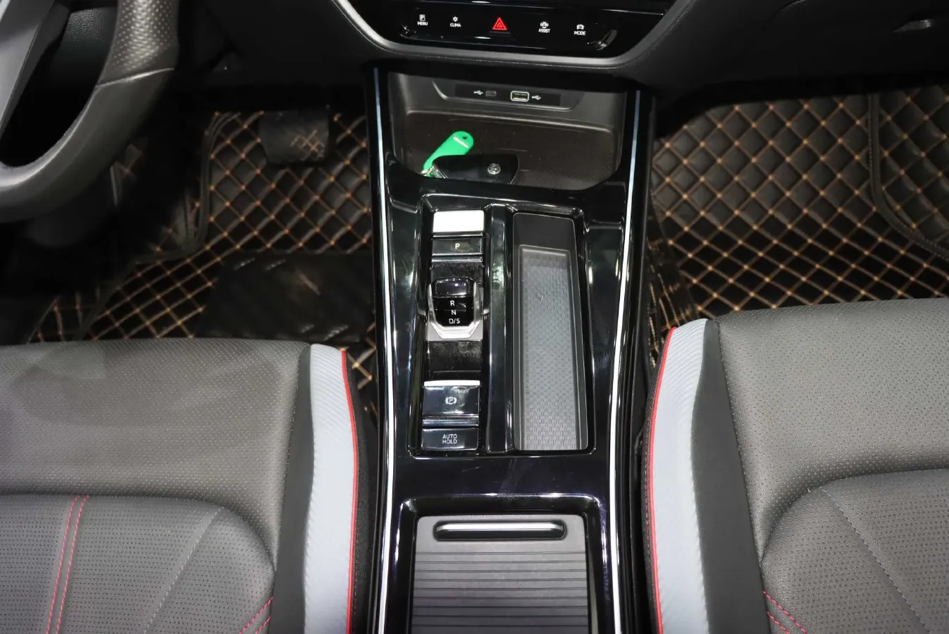 2023 Volkswagen Lamando 1.4T 150HP L4 7DCT,autocango,china used car exporter,china ev exporter,chinese used car exporter,chinese used ev exporter