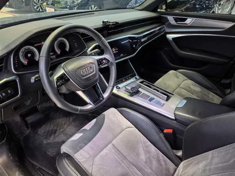 2023 Audi A6L 2.0T 245HP L4 7DCT,autocango,china used car exporter,china ev exporter,chinese used car exporter,chinese used ev exporter