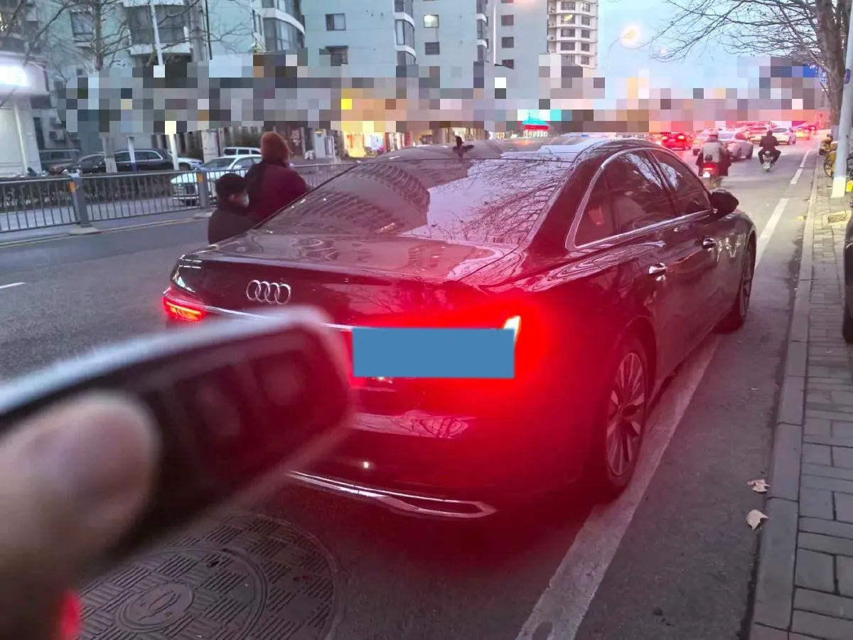 2023 Audi A6L 2.0T 245HP L4 7DCT,autocango,china used car exporter,china ev exporter,chinese used car exporter,chinese used ev exporter