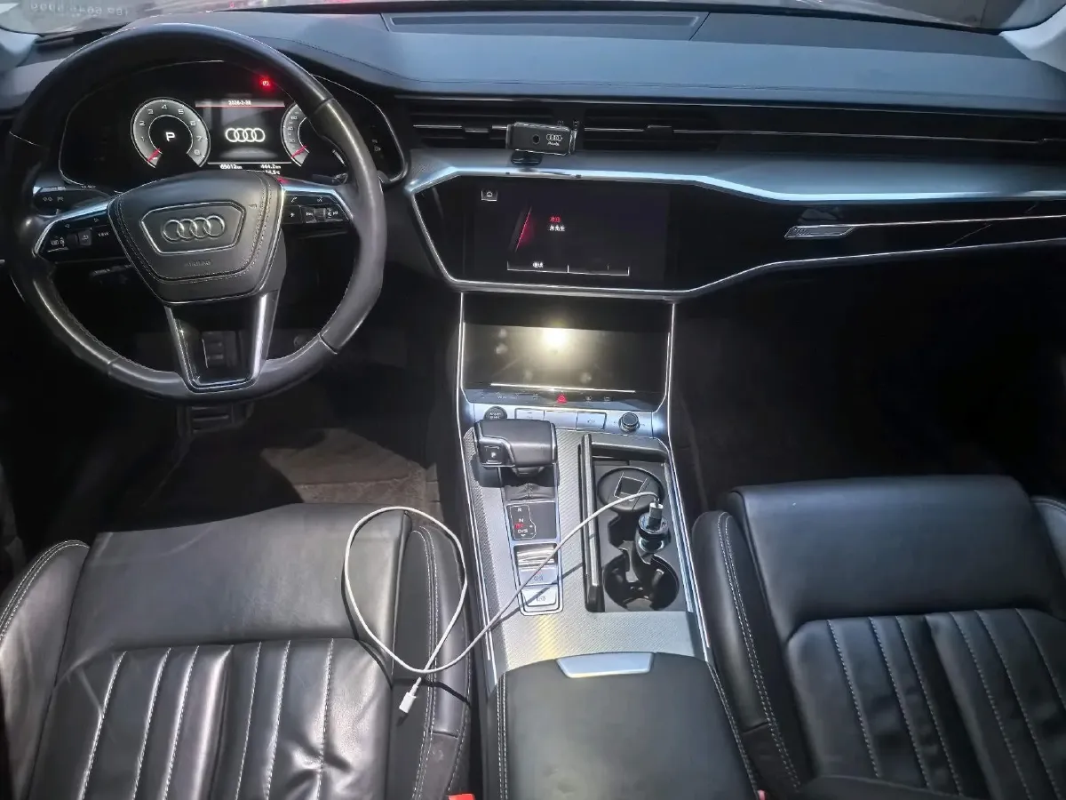 2023 Audi A6L 2.0T 245HP L4 7DCT,autocango,china used car exporter,china ev exporter,chinese used car exporter,chinese used ev exporter