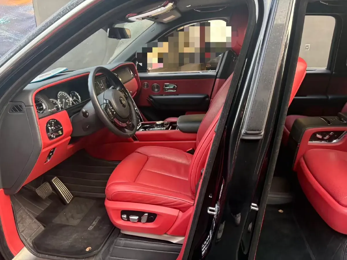 2018 Rolls-Royce Cullinan 6.7T 571HP V12 8AT,autocango,china used car exporter,china ev exporter,chinese used car exporter,chinese used ev exporter