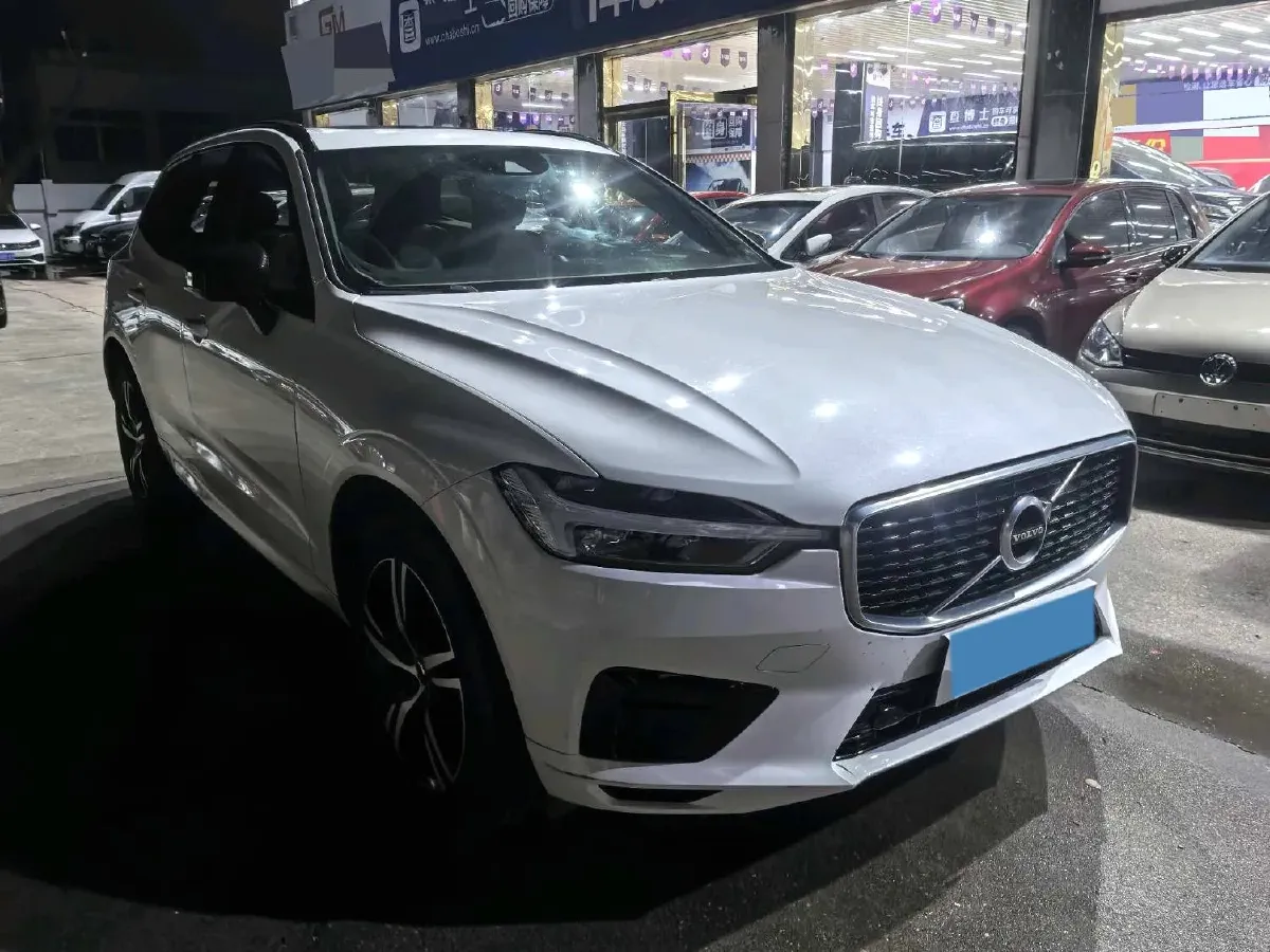 2020 Volvo XC60 2.0T 254HP L4 8AT,autocango,china used car exporter,china ev exporter,chinese used car exporter,chinese used ev exporter