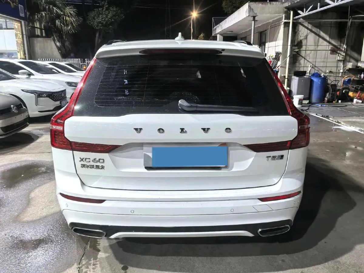 2020 Volvo XC60 2.0T 254HP L4 8AT,autocango,china used car exporter,china ev exporter,chinese used car exporter,chinese used ev exporter